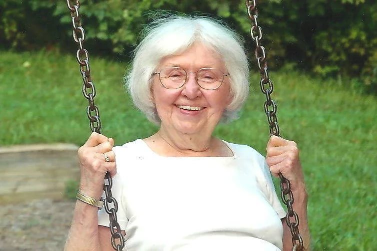 Яркие бабушки фото